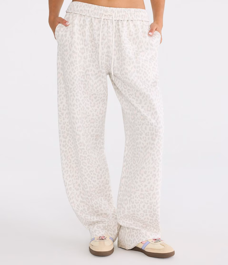Cloud Soft Leopard Print Mid-Rise Straight Leg Sweatpants